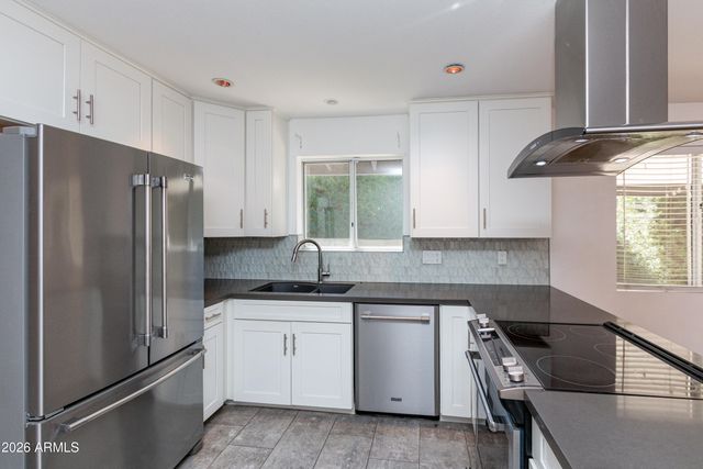 841 E 10TH Street, Mesa, AZ 85203