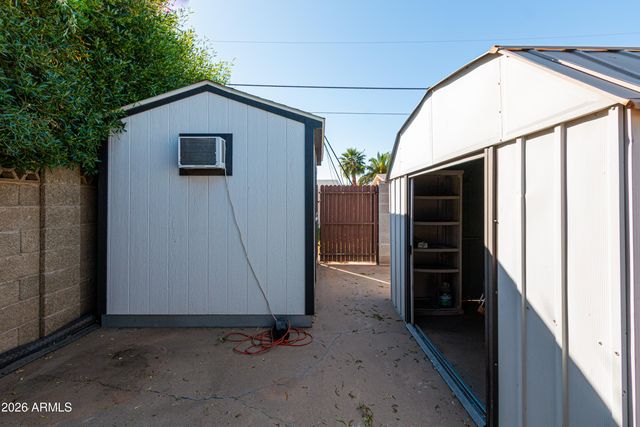 841 E 10TH Street, Mesa, AZ 85203