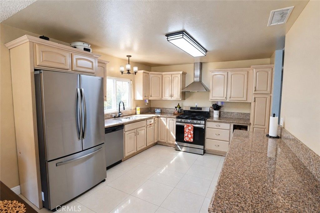8967 Box Elder Court, Fontana, CA 92335 — photo 3