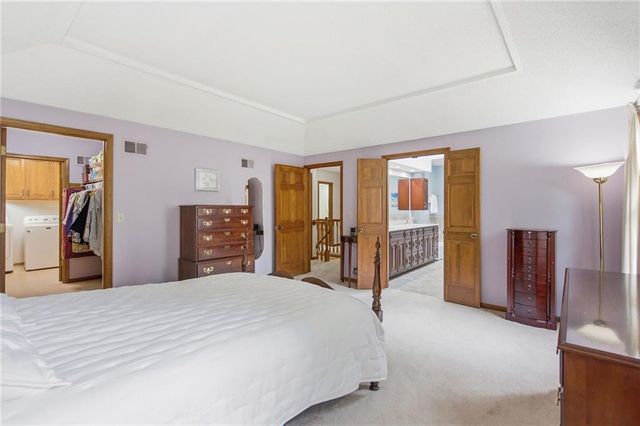 8412 W 116th Terrace, Overland Park, KS 66210