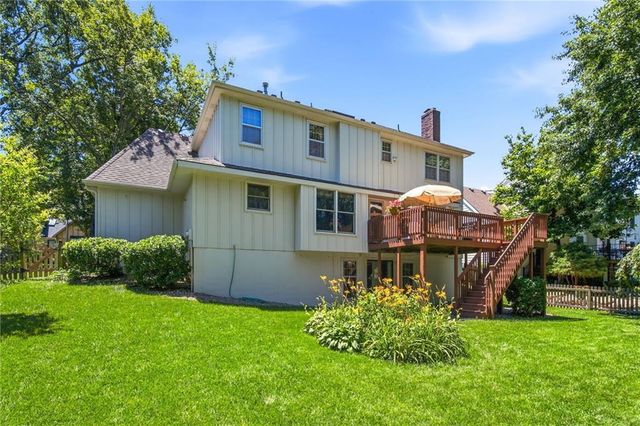 8412 W 116th Terrace, Overland Park, KS 66210