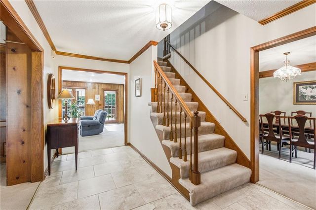 8412 W 116th Terrace, Overland Park, KS 66210
