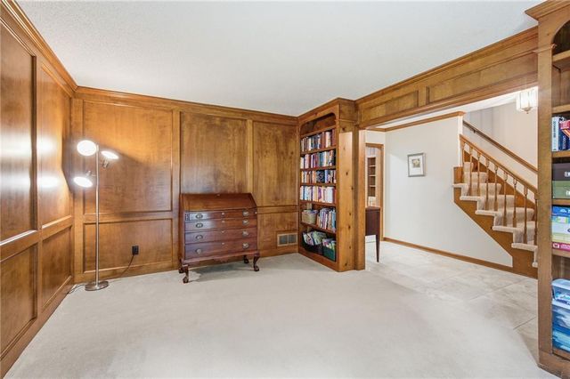 8412 W 116th Terrace, Overland Park, KS 66210