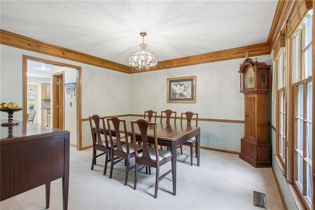 8412 W 116th Terrace, Overland Park, KS 66210