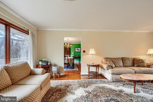 1 GUNPOWDER RD, Glen Arm, MD 21057