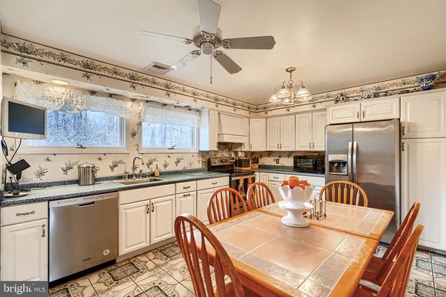 1 GUNPOWDER RD, Glen Arm, MD 21057