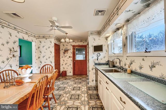 1 GUNPOWDER RD, Glen Arm, MD 21057