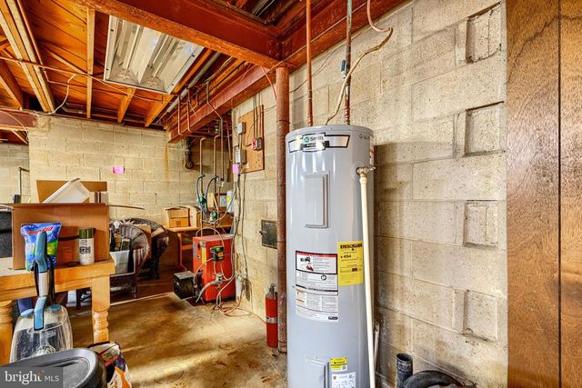 1 GUNPOWDER RD, Glen Arm, MD 21057