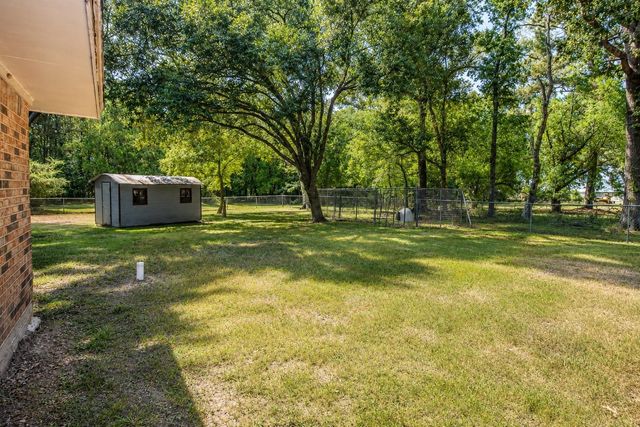 5723 Fm 2100 Road, Crosby, TX 77532