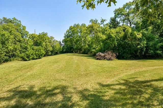 5723 Fm 2100 Road, Crosby, TX 77532