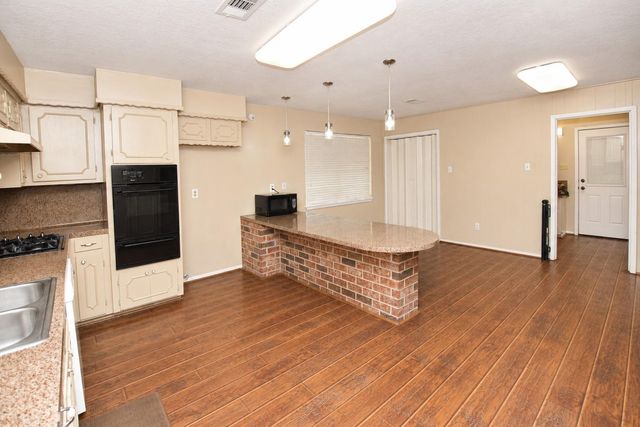 5723 Fm 2100 Road, Crosby, TX 77532
