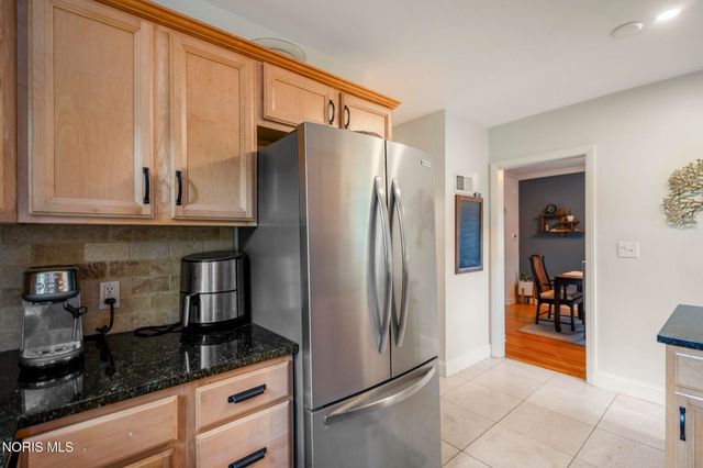 420 E 6th Street, Perrysburg, OH 43551