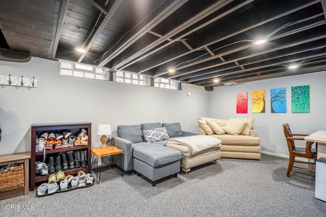 420 E 6th Street, Perrysburg, OH 43551