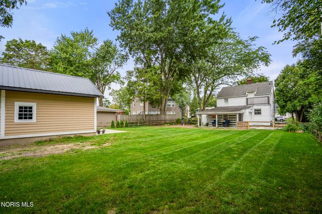 420 E 6th Street, Perrysburg, OH 43551