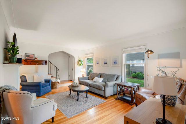 420 E 6th Street, Perrysburg, OH 43551
