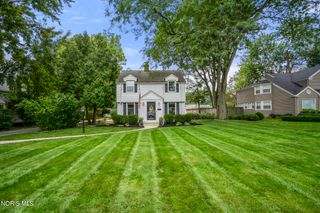 420 E 6th Street, Perrysburg, OH 43551