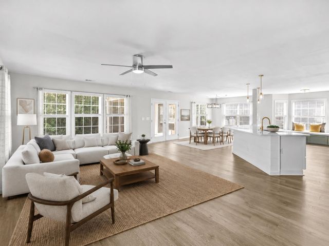 4501 Farm Lake Dr., Myrtle Beach, SC 29579
