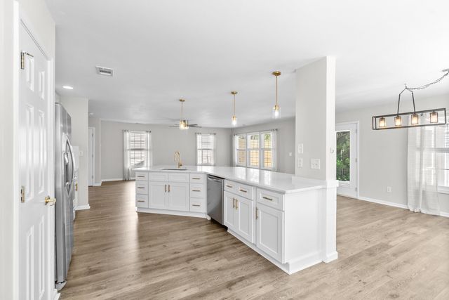 4501 Farm Lake Dr., Myrtle Beach, SC 29579