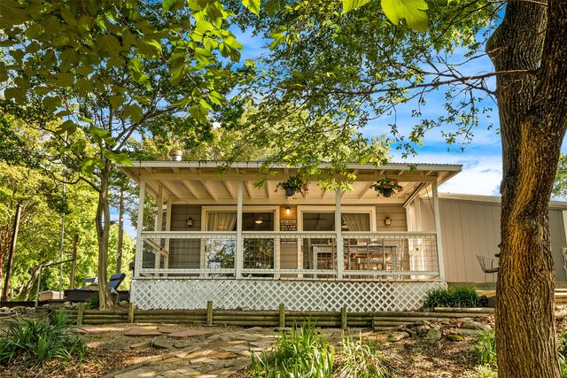 81 Windsor Drive, Pottsboro, TX 75076