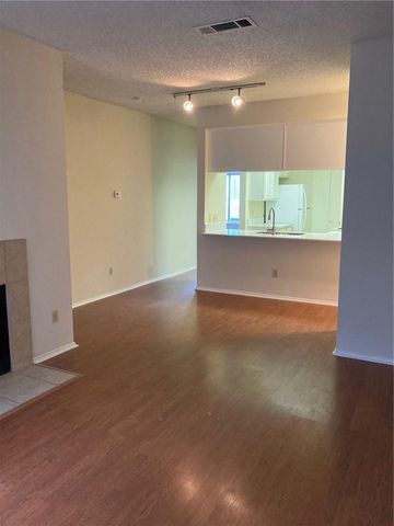 806 W 24th ST 218, Austin, TX 78705