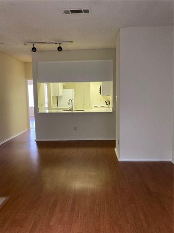 806 W 24th ST 218, Austin, TX 78705