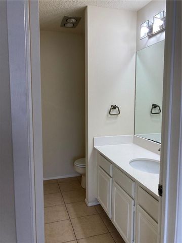 806 W 24th ST 218, Austin, TX 78705