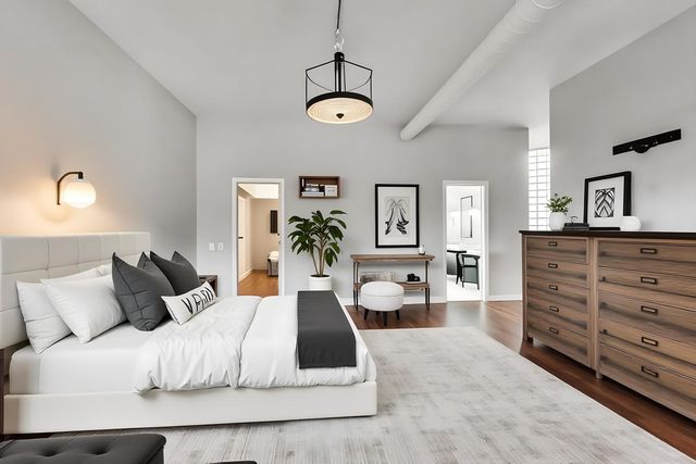 503 N Wells Street 3, Chicago, IL 60654