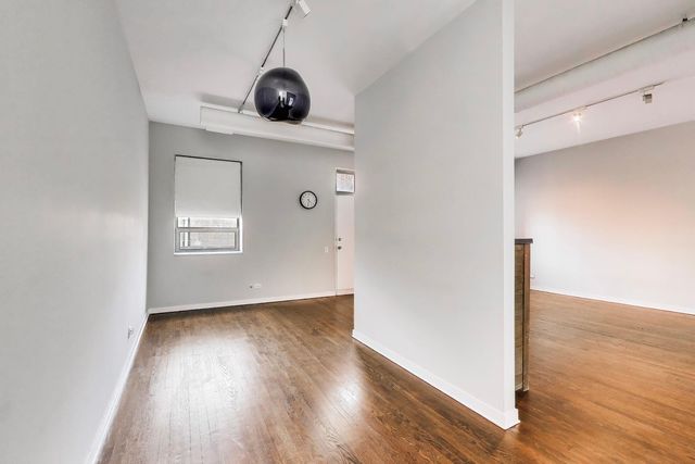 503 N Wells Street 3, Chicago, IL 60654