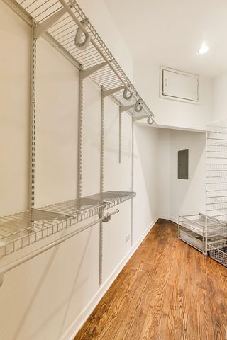 503 N Wells Street 3, Chicago, IL 60654