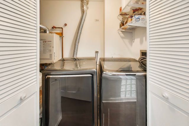 503 N Wells Street 3, Chicago, IL 60654