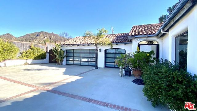 2266 Cold Canyon Road, Calabasas, CA 91302