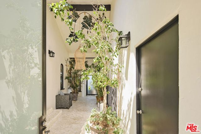 2266 Cold Canyon Road, Calabasas, CA 91302