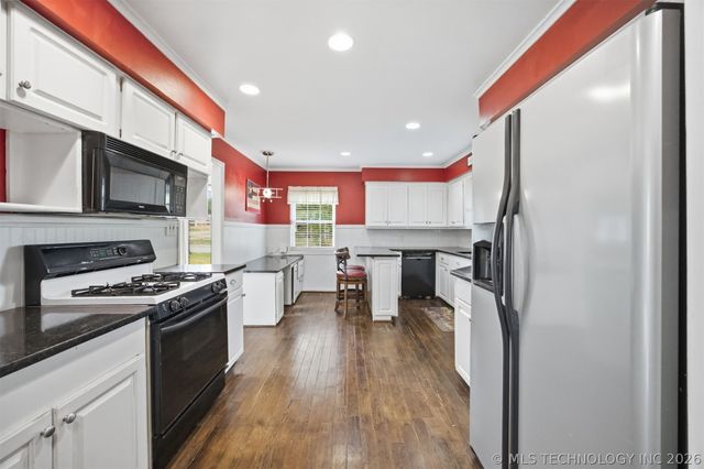 1401 E South Avenue, Mcalester, OK 74501