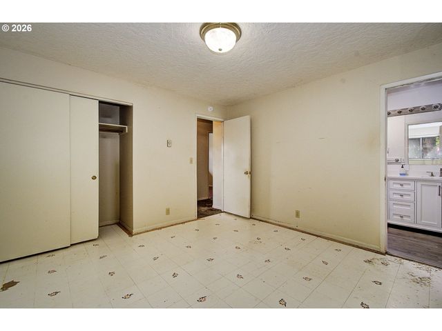 700 Nw 80TH St, Vancouver, WA 98665
