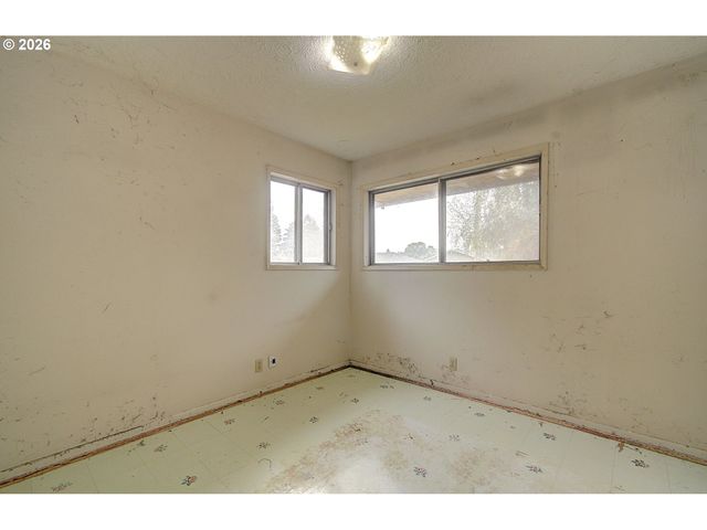 700 Nw 80TH St, Vancouver, WA 98665