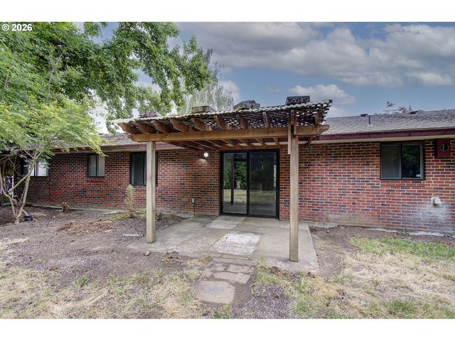 700 Nw 80TH St, Vancouver, WA 98665