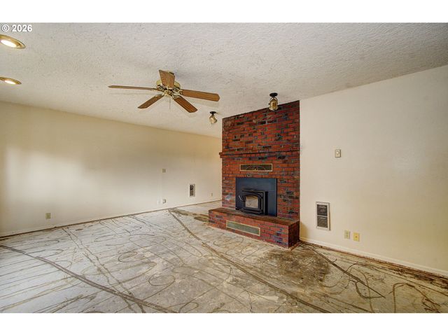 700 Nw 80TH St, Vancouver, WA 98665