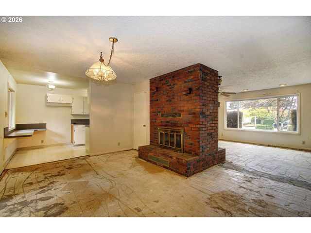 700 Nw 80TH St, Vancouver, WA 98665