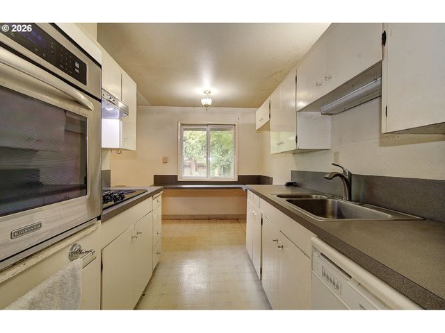 700 Nw 80TH St, Vancouver, WA 98665