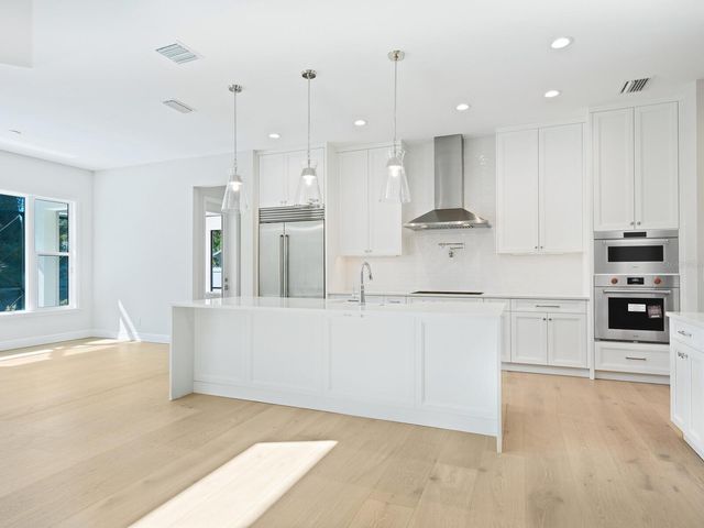 1876 MAGNOLIA STREET, Sarasota, FL 34239