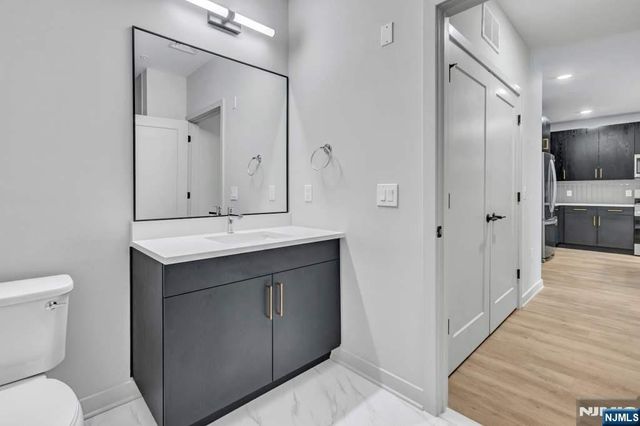 51 Okner Parkway 3079, Livingston, NJ 07039