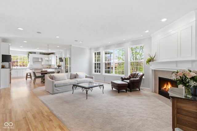 3868 Castle Rock Drive, Zionsville, IN 46077