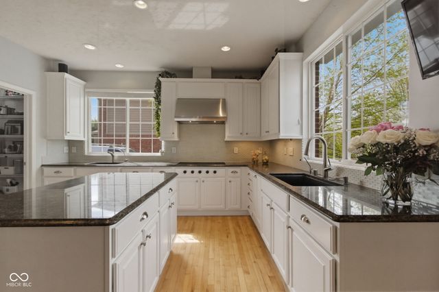 3868 Castle Rock Drive, Zionsville, IN 46077