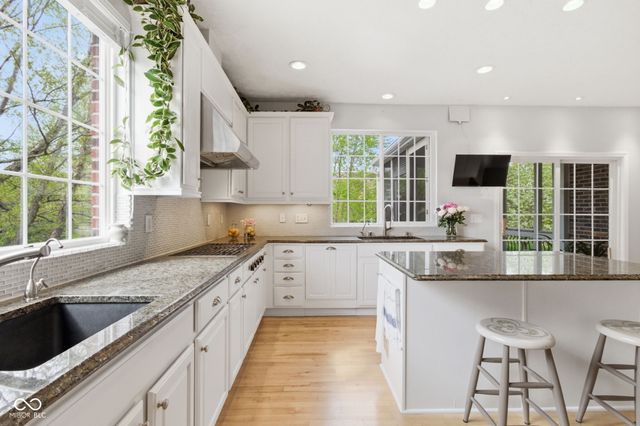 3868 Castle Rock Drive, Zionsville, IN 46077