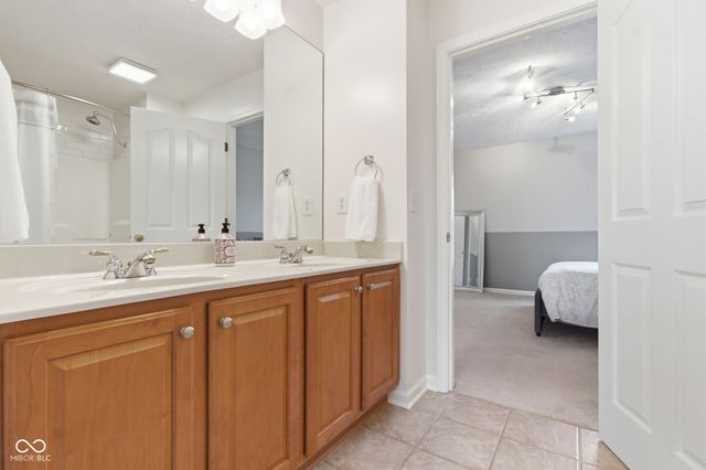 3868 Castle Rock Drive, Zionsville, IN 46077