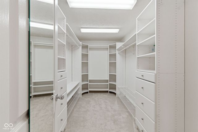 3868 Castle Rock Drive, Zionsville, IN 46077