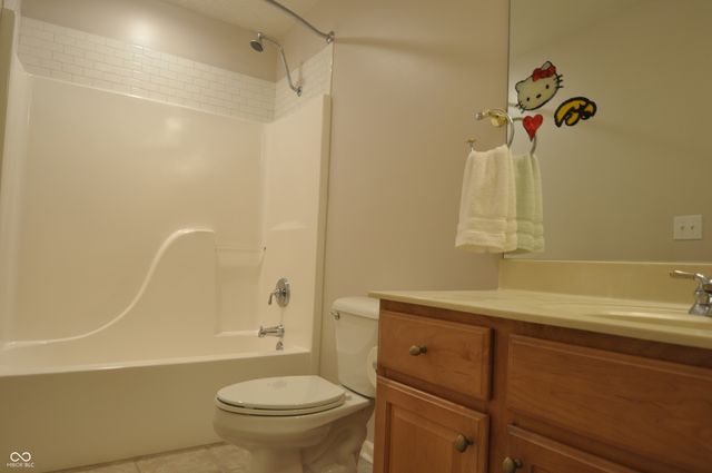 3868 Castle Rock Drive, Zionsville, IN 46077