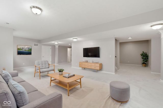 3868 Castle Rock Drive, Zionsville, IN 46077