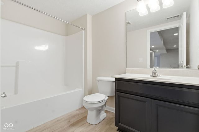 3868 Castle Rock Drive, Zionsville, IN 46077