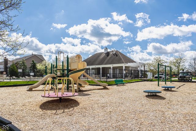 3868 Castle Rock Drive, Zionsville, IN 46077